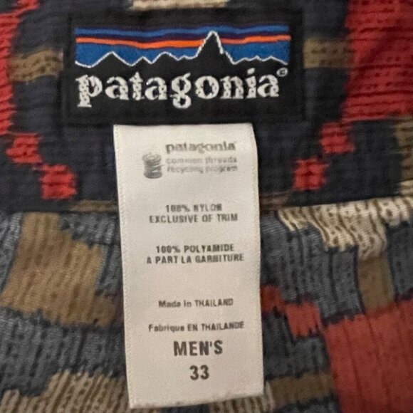 Patagonia Mens Board Shorts Size 33 Geometric Aztec Beach Vacation Surf Swimwear - Picture 6 of 7